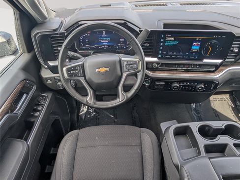 Used 2025 Chevrolet Silverado 2500 LT w/ Convenience Package AWD/4WD image 17