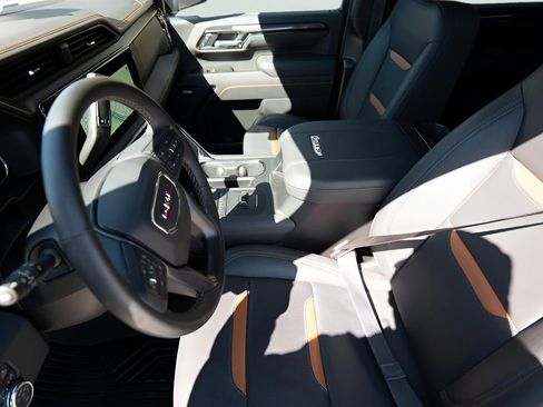 New 2026 GMC Sierra 2500 AT4 w/ AT4 Premium Plus Package image 9