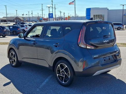 Used 2024 Kia Soul EX FWD image 8