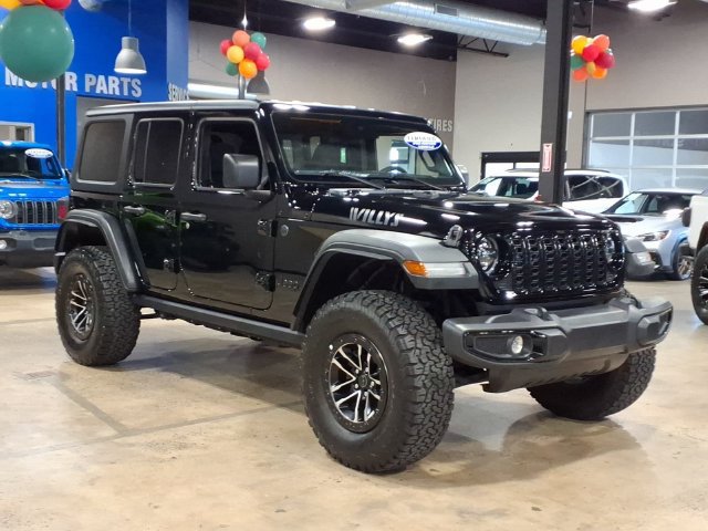 Used 2025 Jeep Wrangler Unlimited Sport AWD/4WD image 4