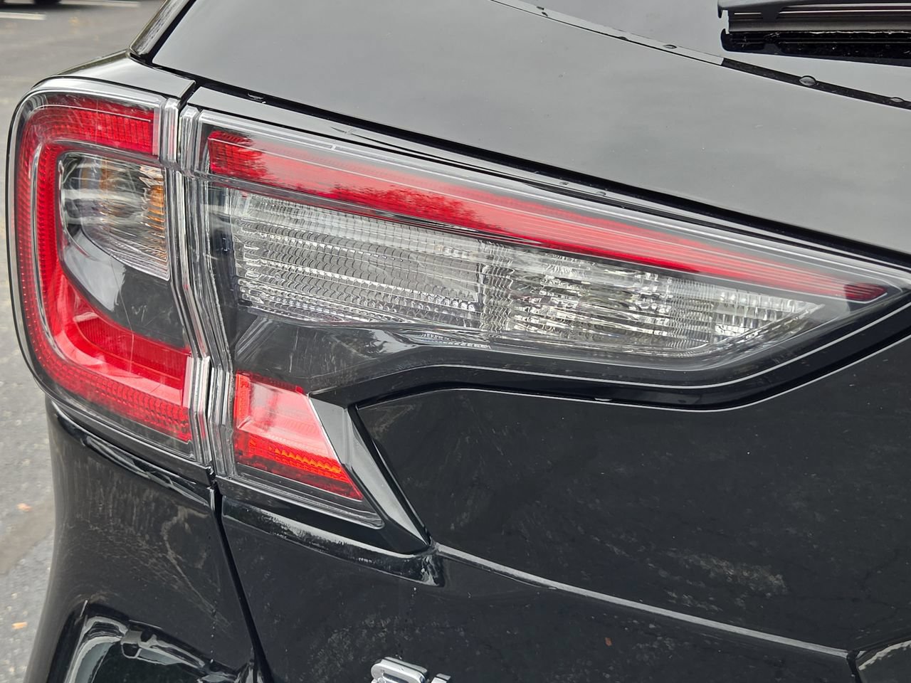 Certified 2025 Subaru Outback Premium w/ Popular Package #1A AWD/4WD image 25