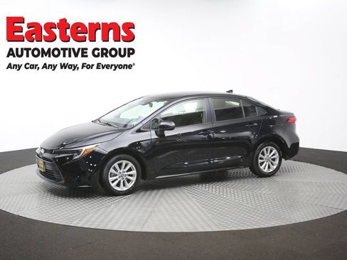 Used 2024 Toyota Corolla LE w/ LE Convenience Package FWD image 57