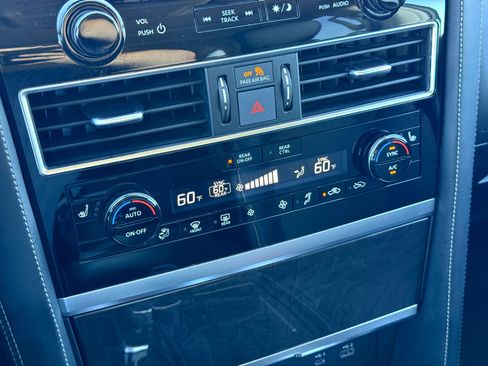 Used 2024 INFINITI QX80 Luxe image 33