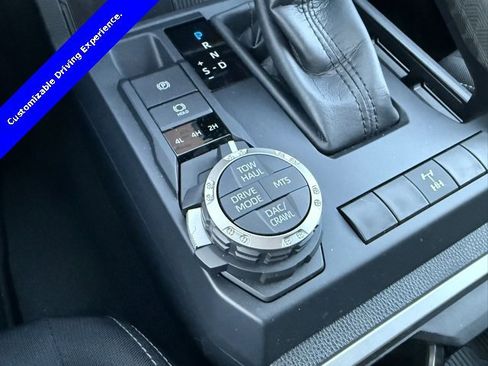 Used 2025 Toyota Tacoma TRD Off-Road image 4