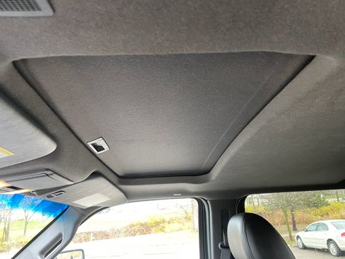 Used 2011 Ford F250 Lariat w/ Lariat Interior Pkg image 13