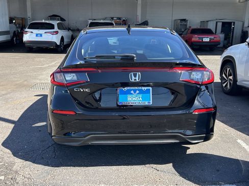 Certified 2024 Honda Civic EX-L image 7