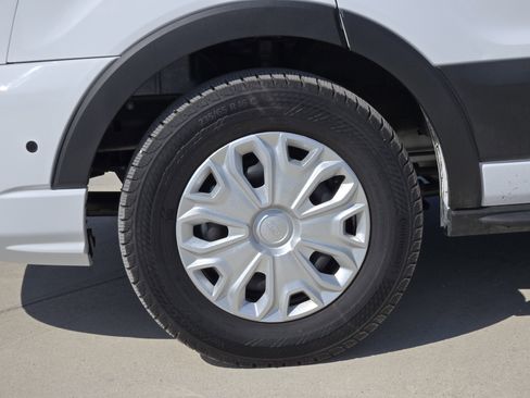 Used 2025 Ford Transit 350 XLT image 12