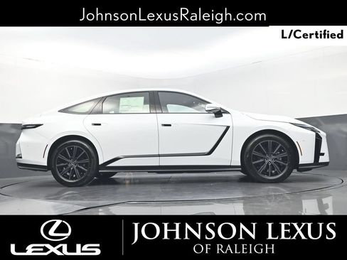 Used 2026 Lexus ES 350h AWD w/ Cold Area Package image 20