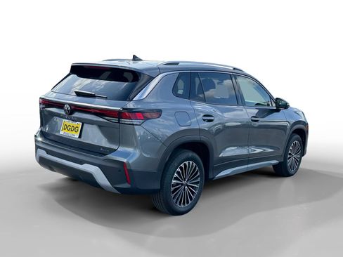 New 2026 Volkswagen Tiguan S AWD/4WD image 5