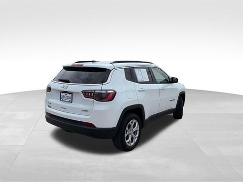 Used 2024 Jeep Compass Latitude AWD/4WD image 8