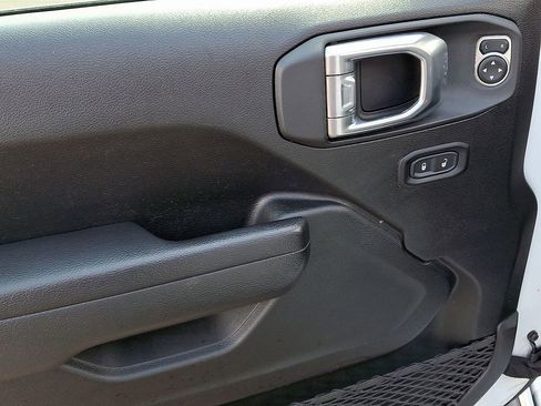 Used 2022 Jeep Wrangler Unlimited Sport w/ Sun And Sound Package image 12