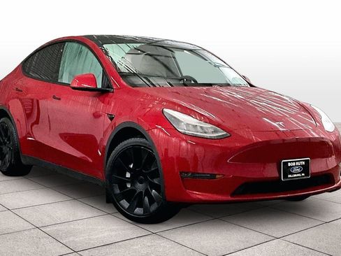 Used 2020 Tesla Model Y Long Range image 2