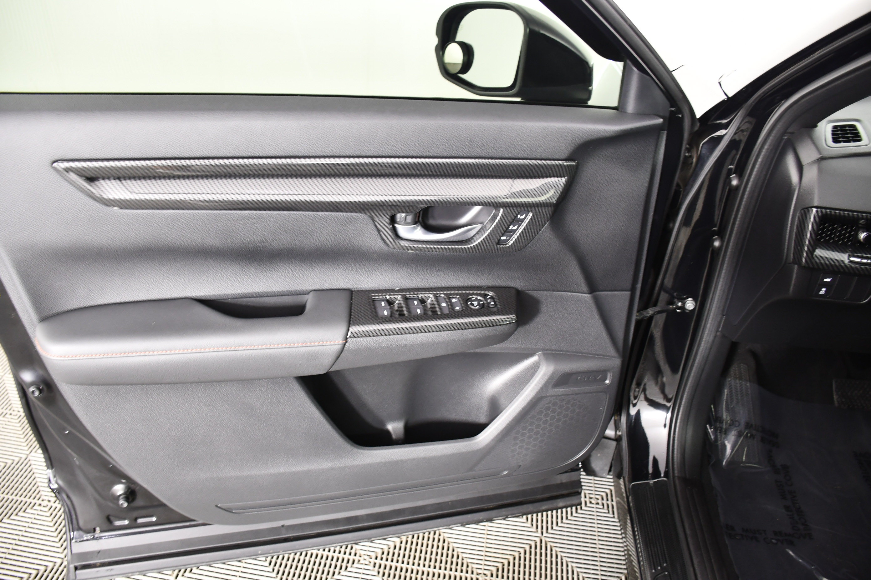 Used 2025 Honda CR-V Sport-L image 36