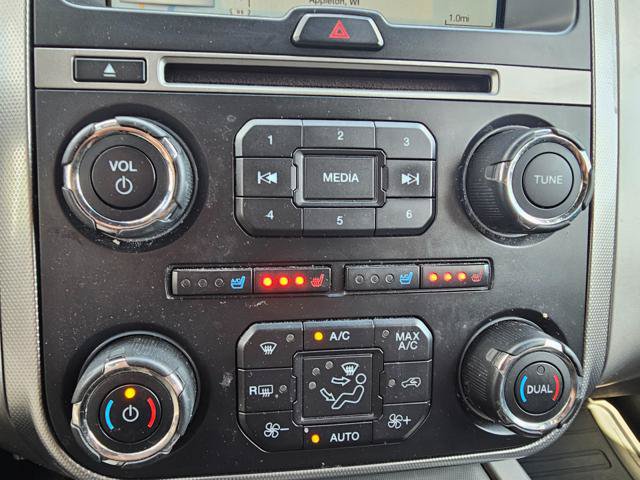 Used 2016 Ford Expedition XLT w/ Equipment Group 202A AWD/4WD image 23