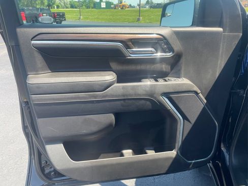 Used 2024 Chevrolet Silverado 1500 LT AWD/4WD image 17