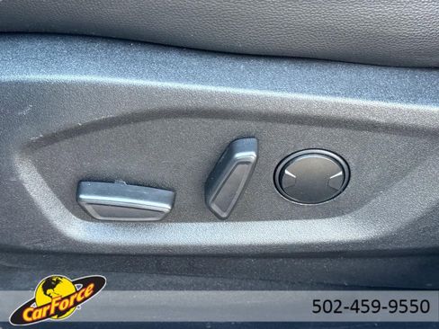 Used 2024 Ford Edge ST image 19