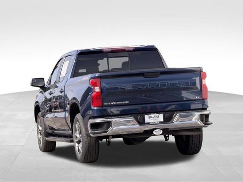 Used 2023 Chevrolet Silverado 1500 LT w/ Leather Package AWD/4WD image 8