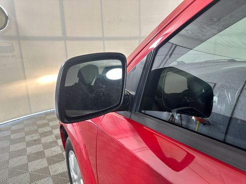 Used 2019 Dodge Journey SE FWD image 10