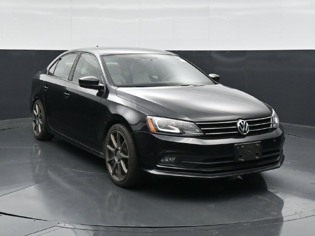 Used 2016 Volkswagen Jetta Sport w/ Lighting Package FWD image 4