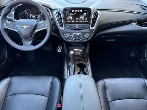 Used 2017 Chevrolet Malibu Premier w/ Premier Sun and Wheel Package image 10