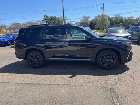 Used 2025 Honda Pilot Touring image 21