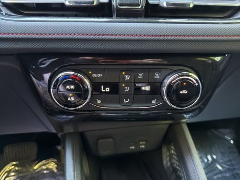 Used 2024 Chevrolet TrailBlazer RS w/ Convenience Package AWD/4WD image 28