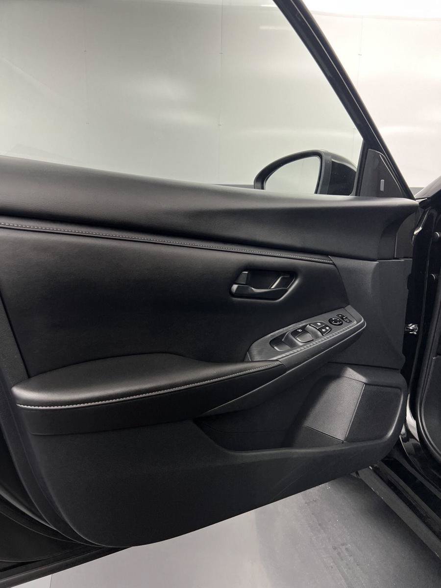 Used 2024 Nissan Sentra S FWD image 27