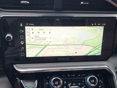 Used 2025 GMC Sierra 2500 Denali Ultimate image 18