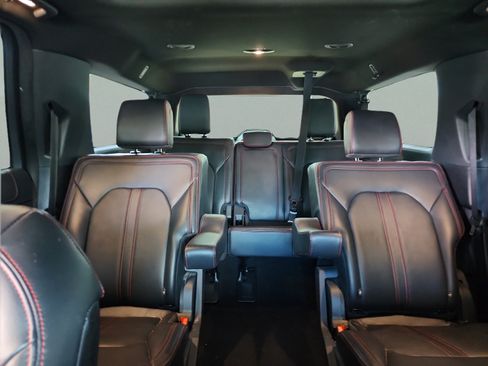 Used 2024 Ford Expedition Max Limited RWD image 17