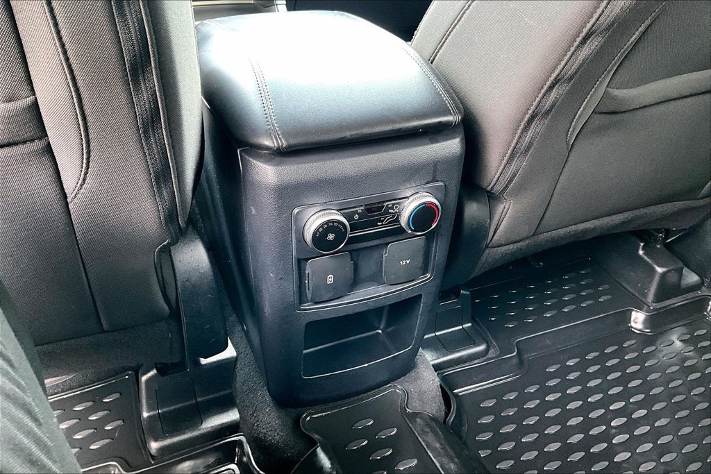 Used 2021 Ford Explorer XLT RWD image 32
