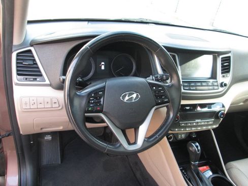 Used 2017 Hyundai Tucson Limited w/ Limited Ultimate Package 03 AWD/4WD image 13