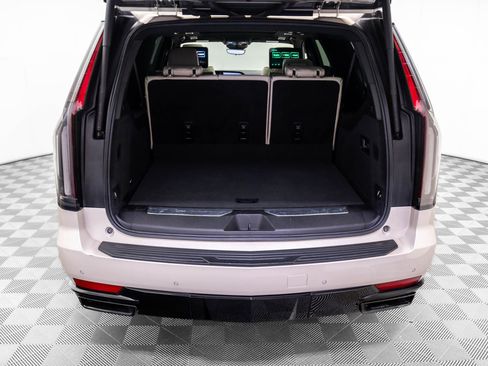 Used 2022 Cadillac Escalade ESV Sport w/ Touring Package image 32