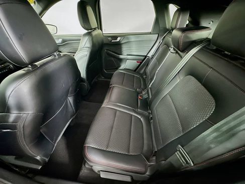 Used 2024 Ford Escape ST-Line w/ Tech Pack #1 AWD/4WD image 31