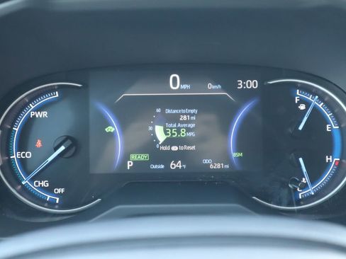 Certified 2025 Toyota RAV4 LE image 33