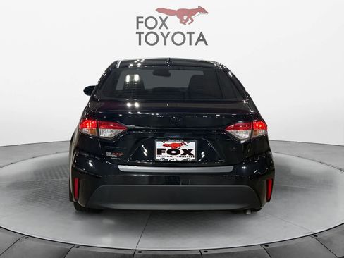 Used 2025 Toyota Corolla LE FWD image 5