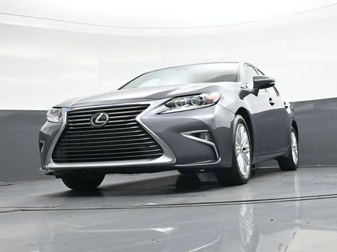 Used 2017 Lexus ES 350 w/ Premium Package FWD image 38