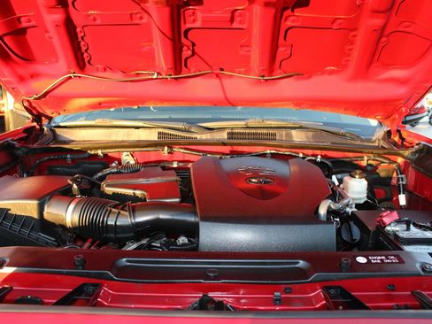 Used 2019 Toyota Tacoma SR5 image 41