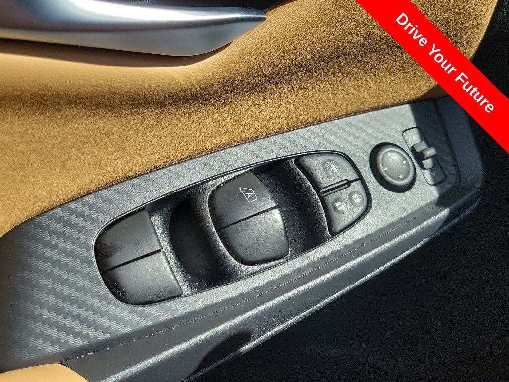 Used 2025 Nissan Sentra SV w/ SV Premium Package FWD image 16
