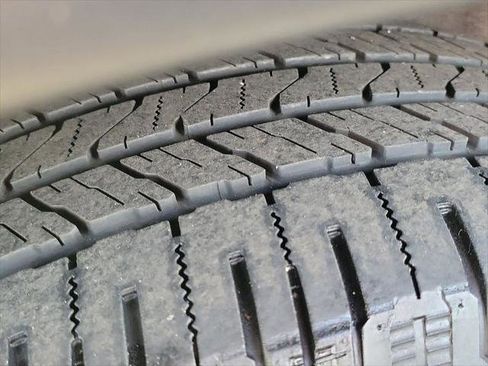 Certified 2020 Dodge Durango SXT image 23