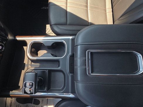 Used 2022 Chevrolet Silverado 1500 High Country w/ Z71 Off-Road Package image 40