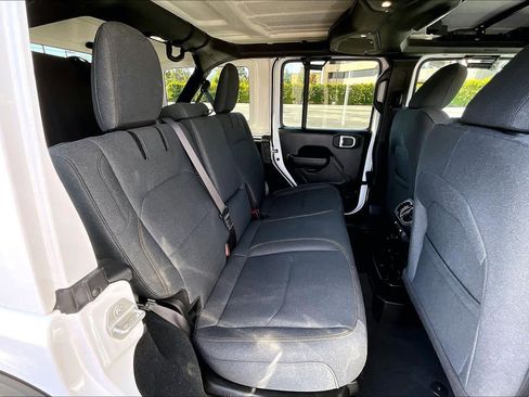 Used 2024 Jeep Wrangler Unlimited AWD/4WD image 19