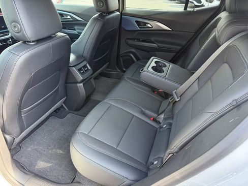 Used 2024 Chevrolet Equinox EV LT FWD image 19