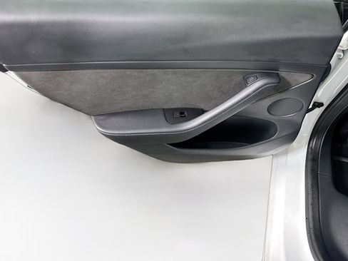 Used 2023 Tesla Model 3 Standard Range image 25