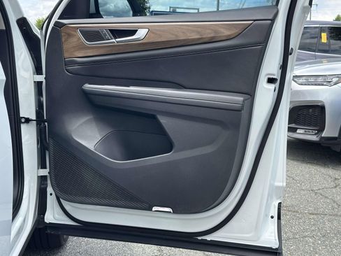 Certified 2024 Volkswagen Atlas SE AWD/4WD image 9