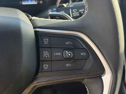 Used 2023 Jeep Grand Cherokee 4WD 4xe image 24