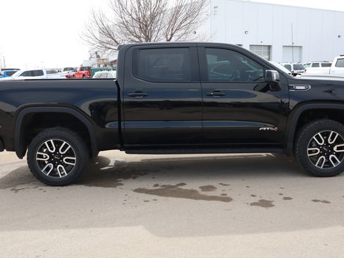 Certified 2023 GMC Sierra 1500 AT4 w/ AT4 Premium Package image 8