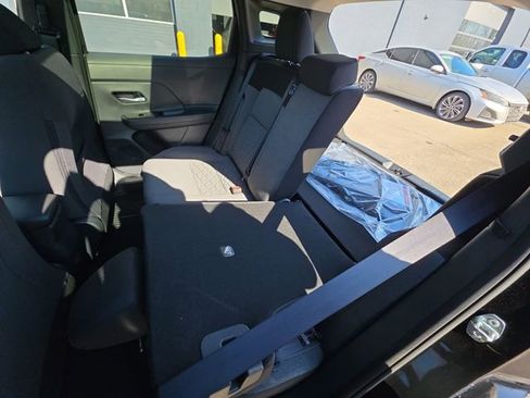 New 2026 Nissan Kicks SV w/ SV Premium Package image 24