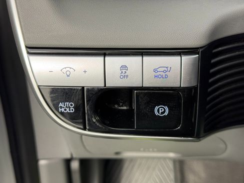 Used 2024 Hyundai Ioniq 5 SEL image 17