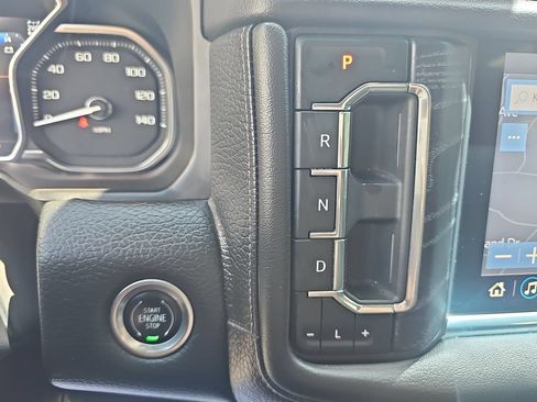 Used 2021 GMC Yukon XL Denali w/ Denali Premium Package AWD/4WD image 29