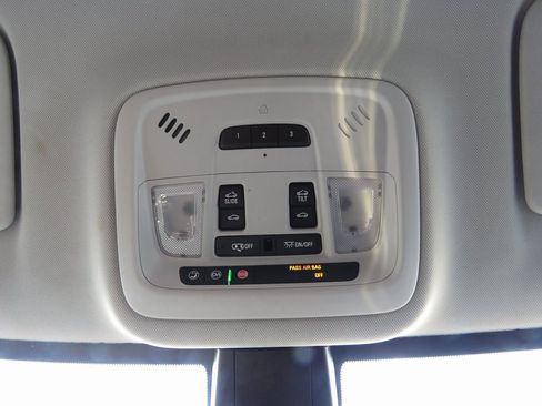 Used 2019 Chevrolet Traverse Premier w/ Redline Edition image 29